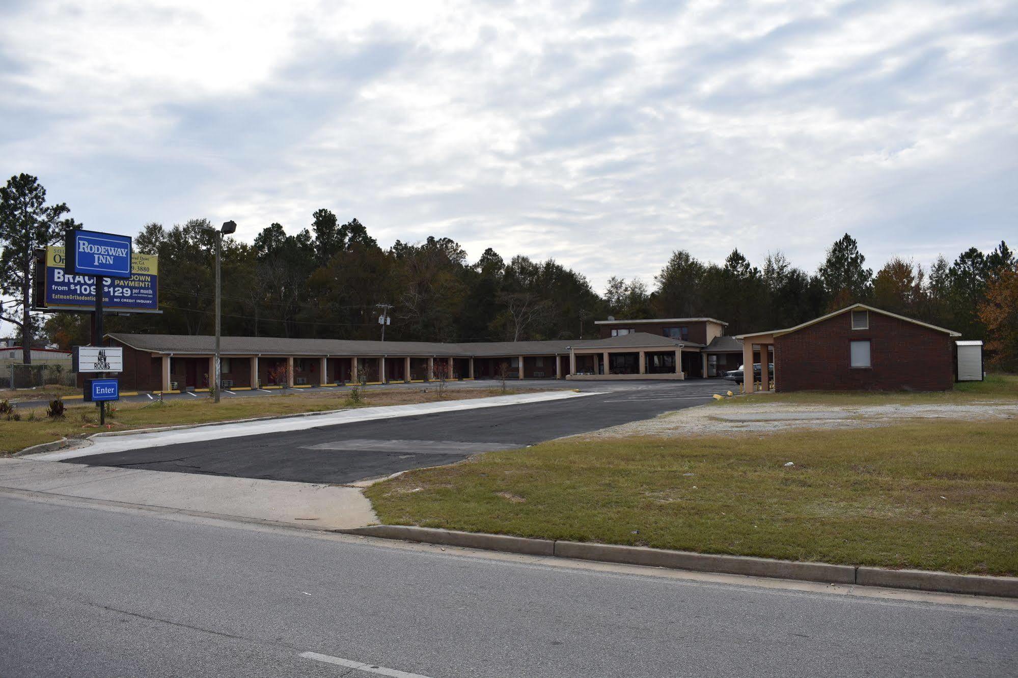 Rodeway Inn Swainsboro Exterior foto